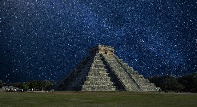 Civilizatia strabuna Maya a prezis ca in anul 2012, se va produce un cataclism la nivel mondial