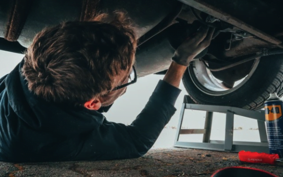 5 semne că ai de-a face cu un service auto serios