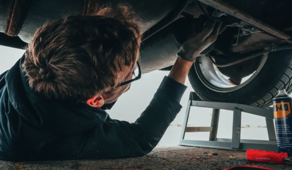 5 semne că ai de-a face cu un service auto serios