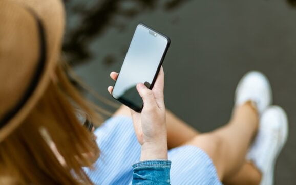 3 motive pentru care sa iti cumperi un telefon second-hand