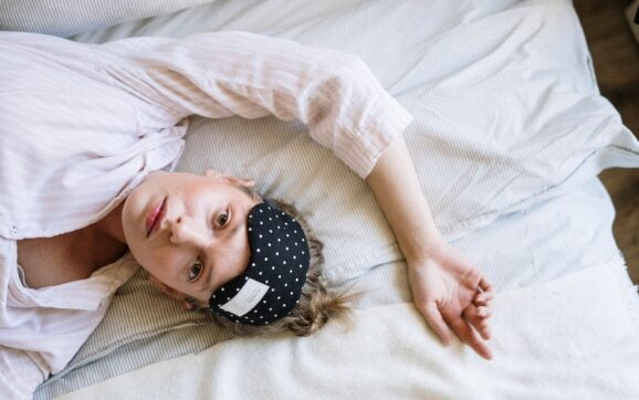 Insomnia, anxietatea și depresia – care este legatura dintre cele 3 și cum se tratează