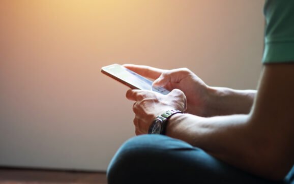 5 idei cum să-ți folosești telefonul mobil în mod util