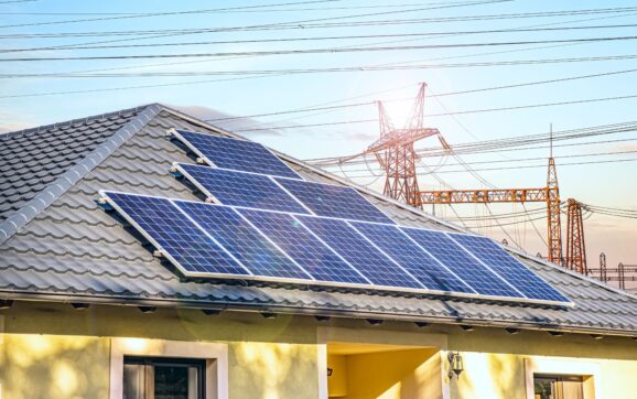 3 caracteristici ale sistemelor fotovoltaice on-grid pe care trebuie să le cunoști
