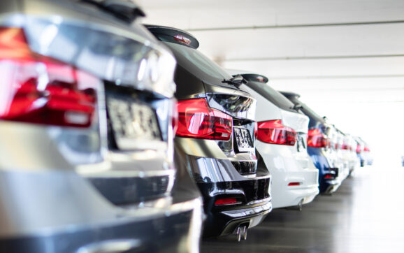 Cum să crești productivitatea și eficiența angajaților cu ajutorul unui serviciu de administrare a flotei auto